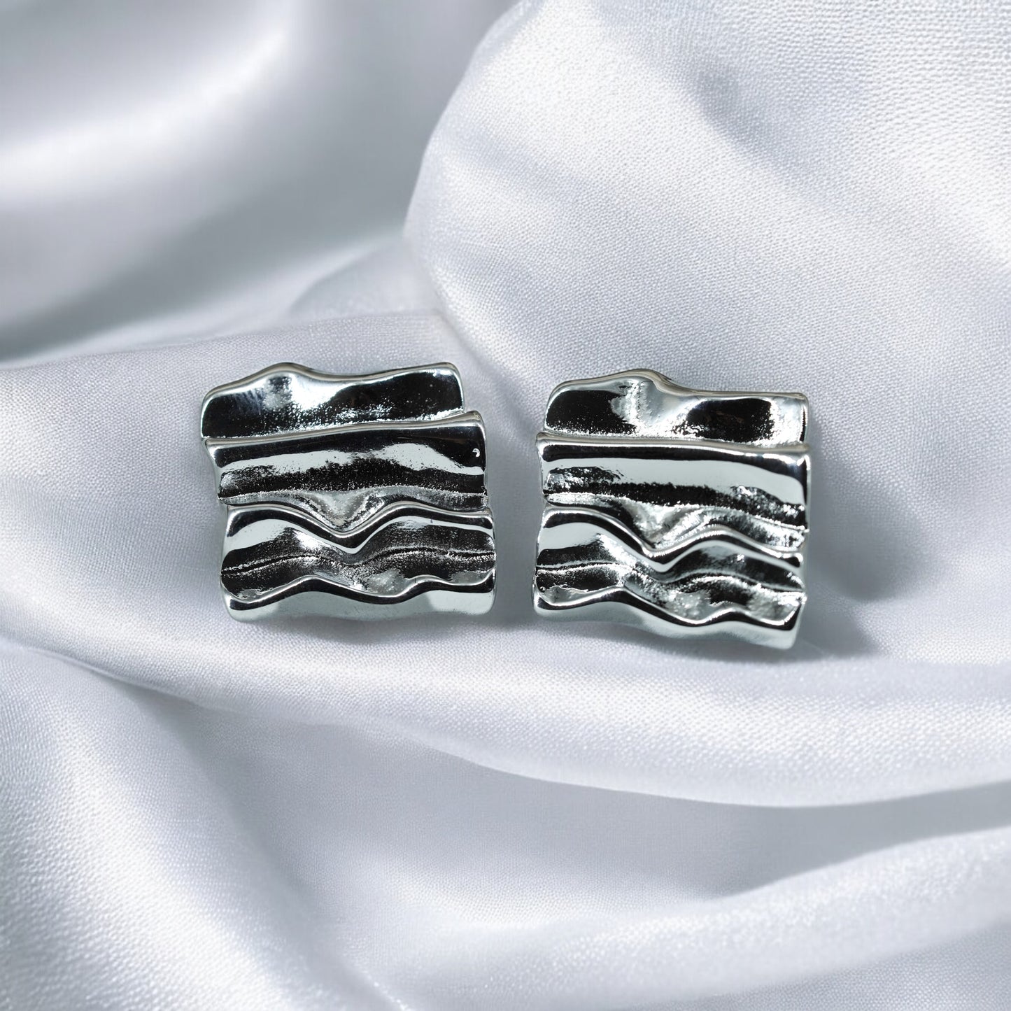 Aretes May